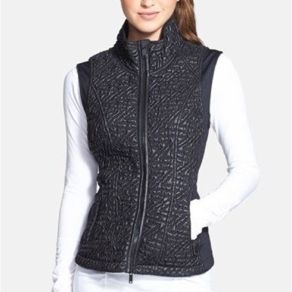 EUC Zella Women’s Metro Black Vest Stretch Vest Full Zip with zip pockets Sz M - Picture 1 of 12